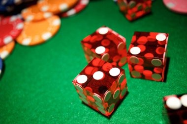 oovin hk platform interface showing Liga 1 matches and live-dealer tables
